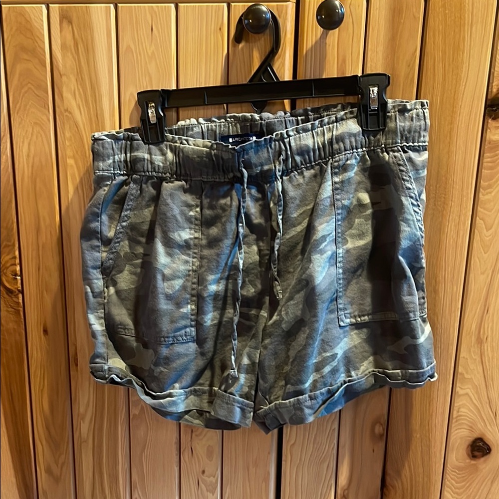 Architect Gray Cargo Shorts with Camouflage Pattern